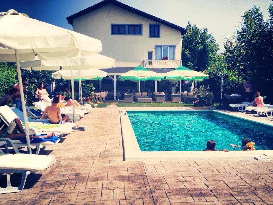 Casa Radu Hotel Snagov Buitenkant foto